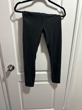 Lululemon Performance Leggings - women size 4